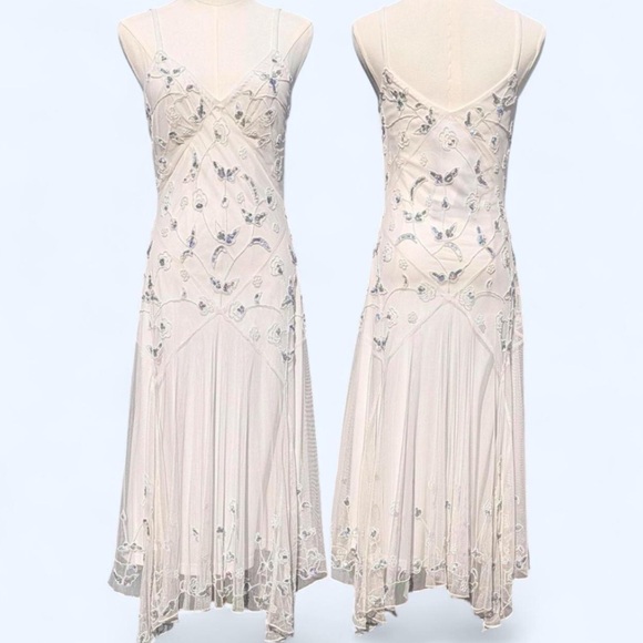 Vintage Dresses & Skirts - Embellished White Sequin Floral Camisole